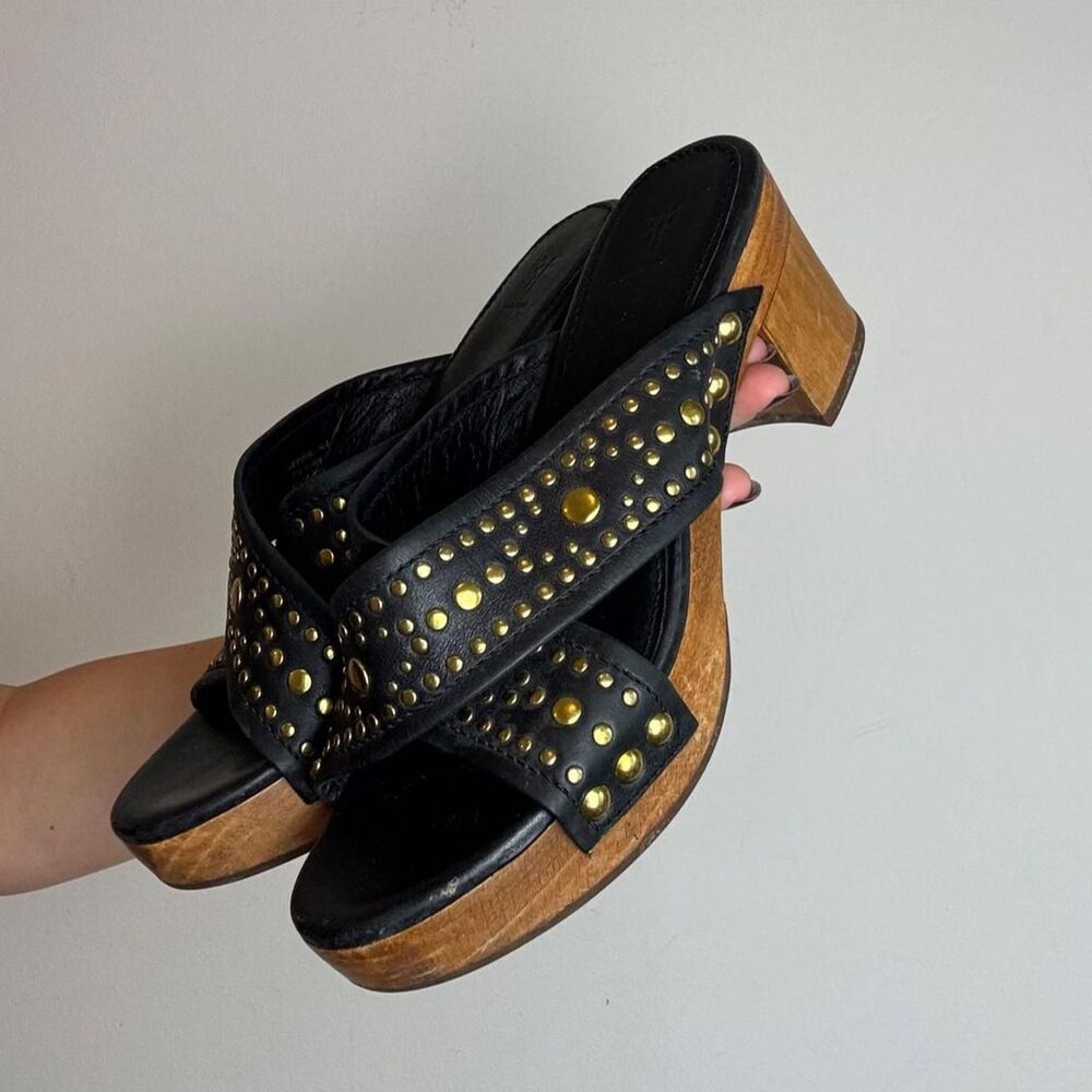 Frye vintage black leather studded platform sandals clogs